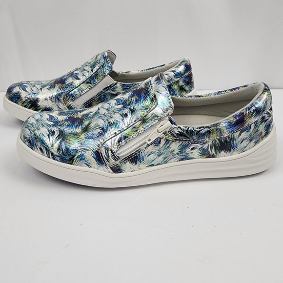 Spring Step Women's Slip-On Shoes Slip and Oil Resistant Multicolor 7 1/2 - Picture 2 of 10